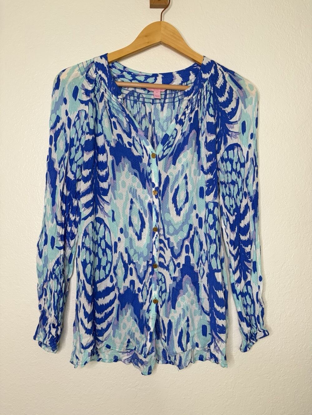 Lilly Pulitzer Blue Tropi Call Me Rayon Printed Blouse Size Medium Resort Wear